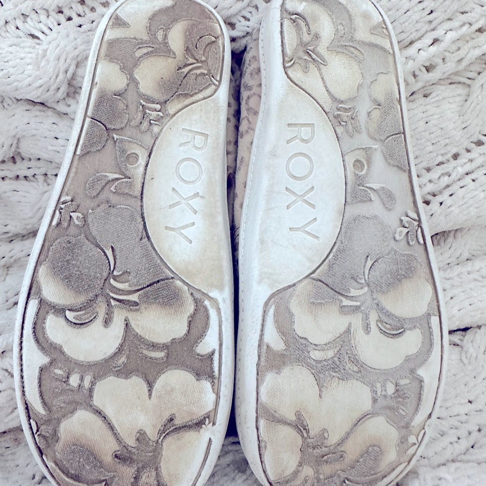 Girl ROXY cheetah shoes size 1 - Picture 3 of 3